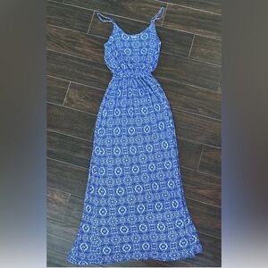 Lush Blue and White Patterned Fabric